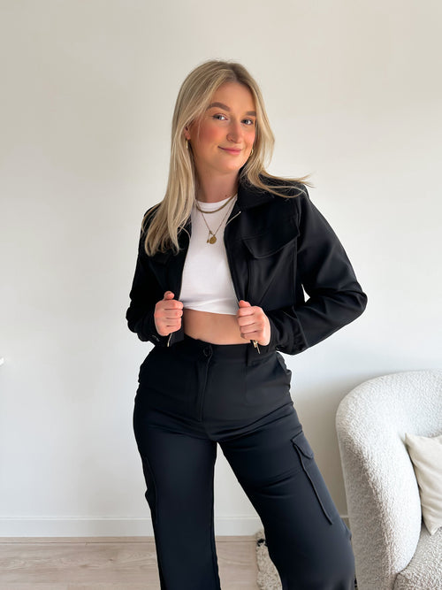 Robin two-piece black