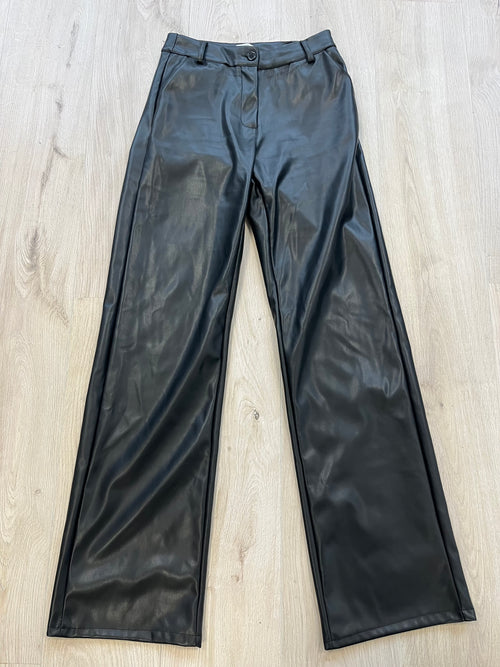 Tweede kans - Astrid leather look pants - M