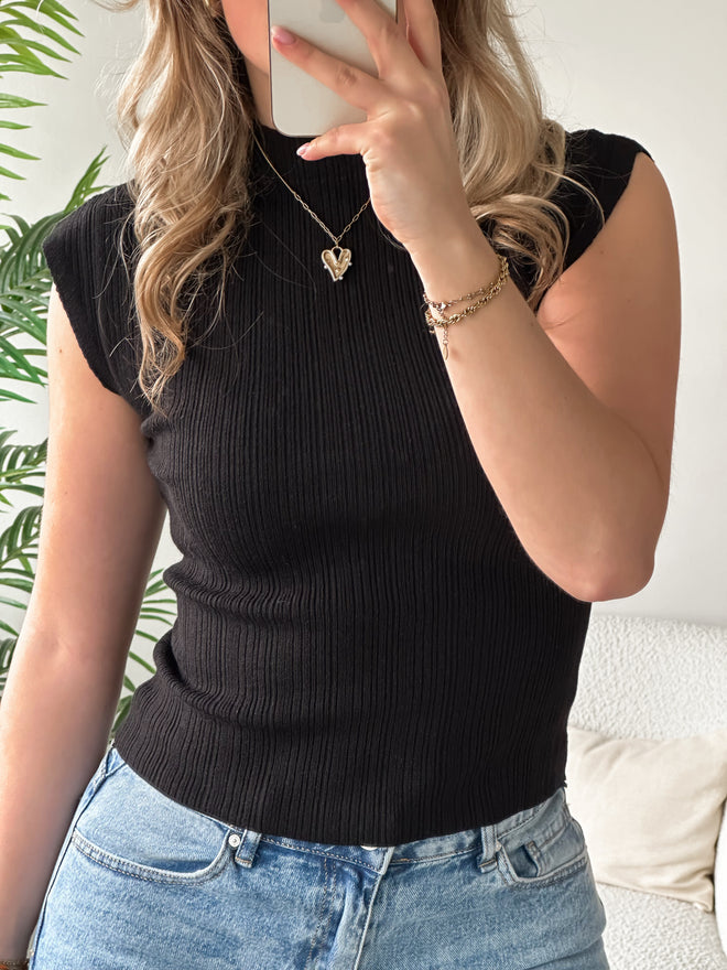 Lucy top black