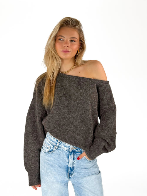 Sara knit dark brown