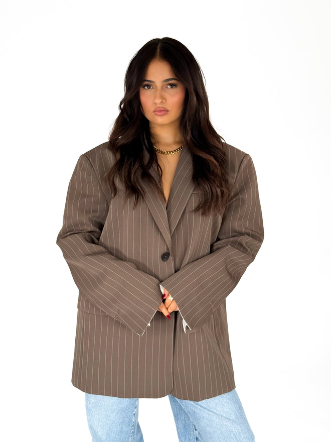 Pre-order Noa blazer dark taupe