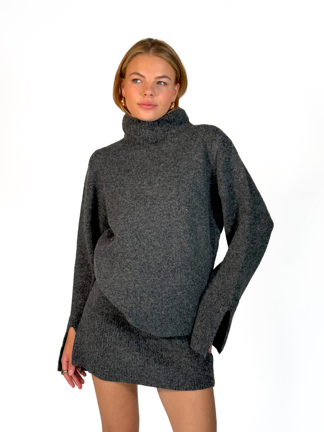 Belle two-piece dark grey