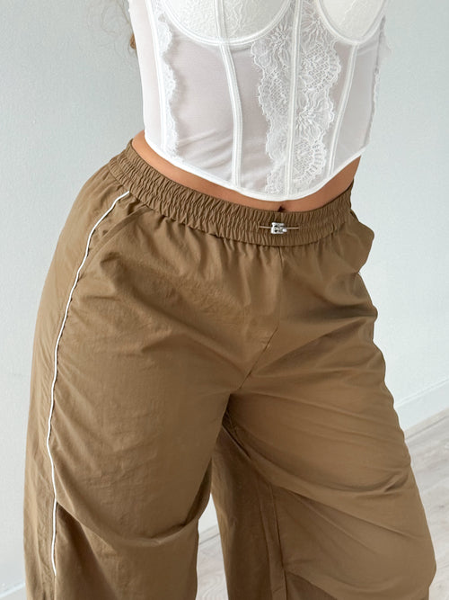 Beau top off-white