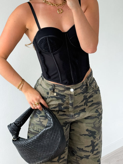 Beau top black
