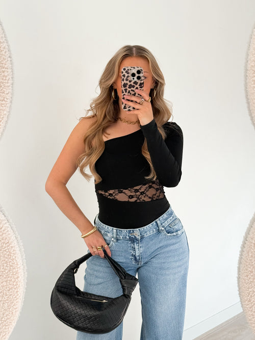 Senna body black