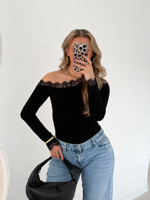 Mara top black