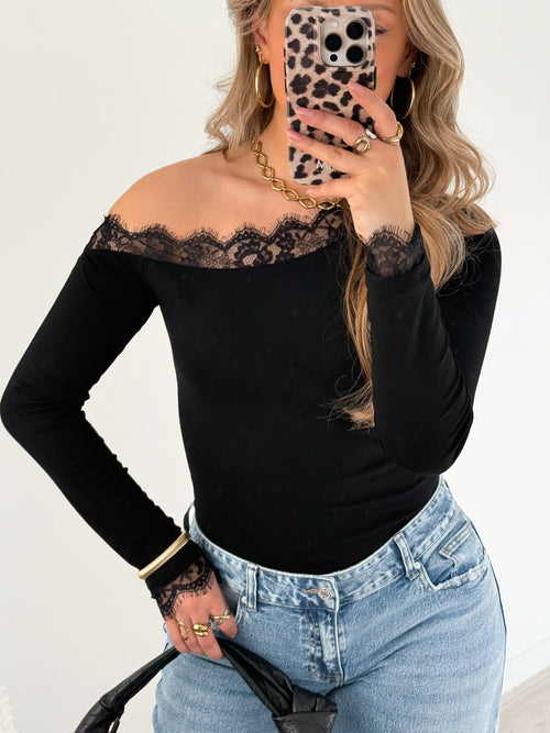 Mara top black