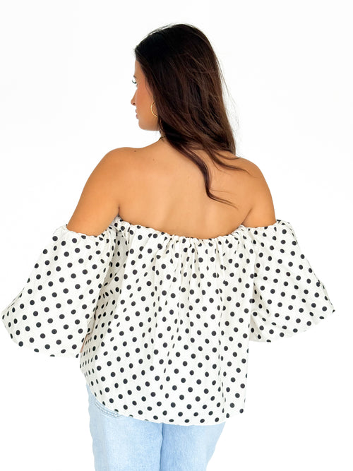 PRE-ORDER Pippa top off-white