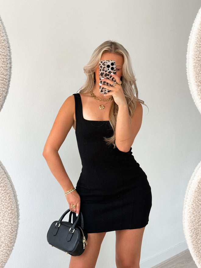 Faye dress black
