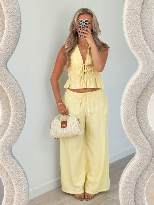 Melanie set butter yellow