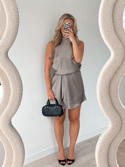 Emily dress taupe