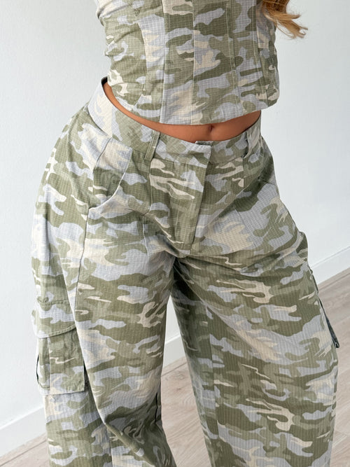 PRE-ORDER Merel pants camo