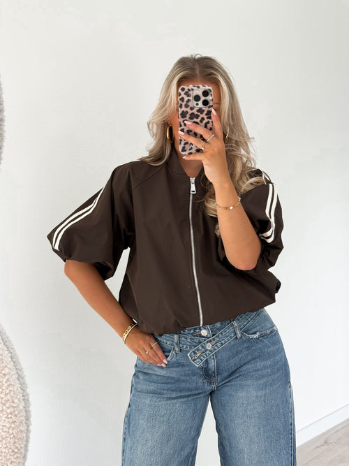Lot top brown