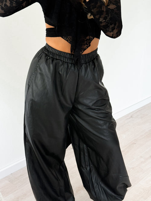 Kensi pants black