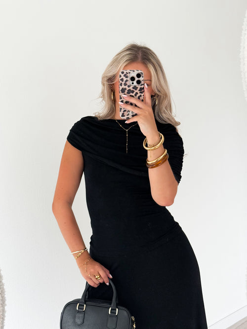 Naomi top black
