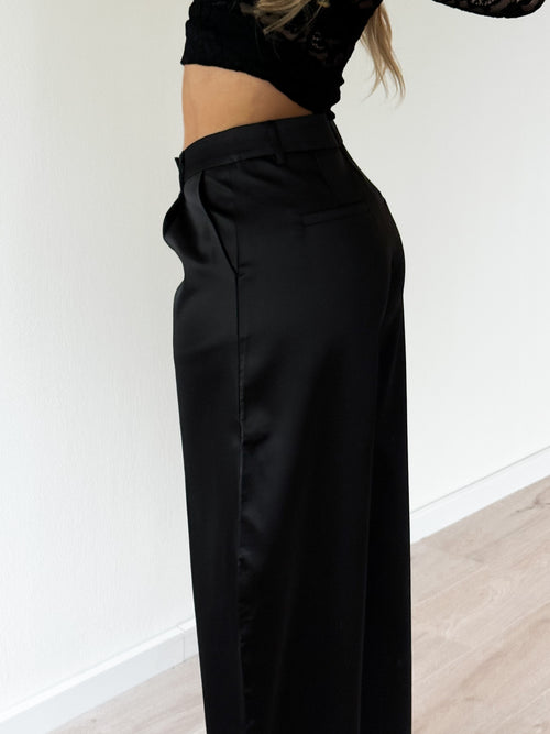 Nelly pants black