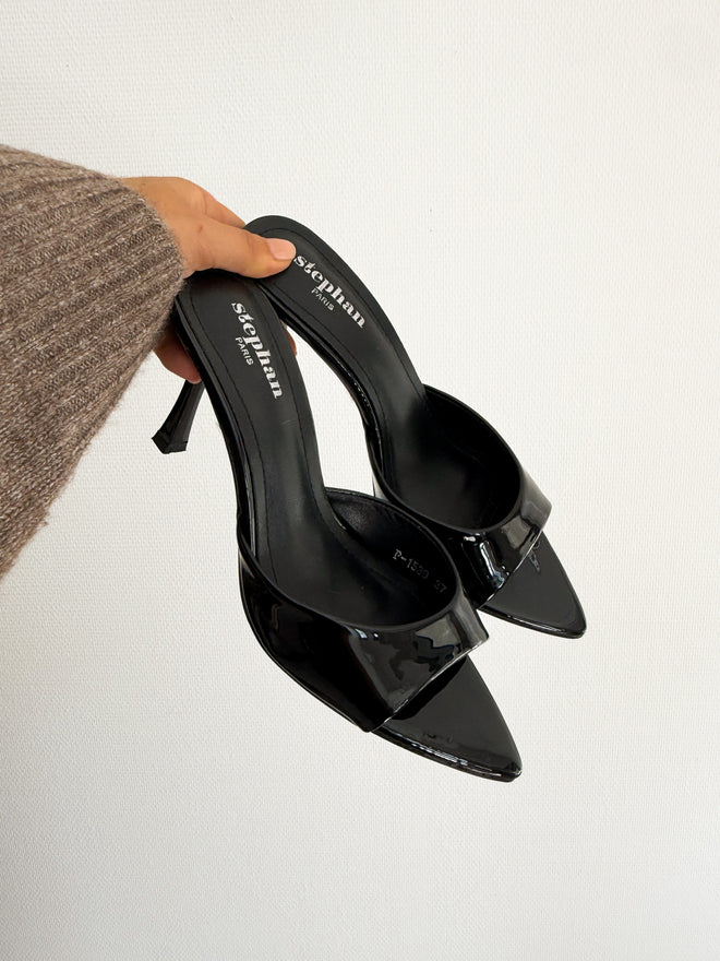 Mandy heels black
